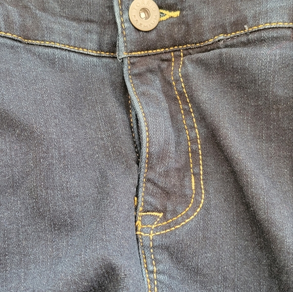 Torrid Bombshell Skinny Jeans in size 20 - EUC - Picture 9 of 11